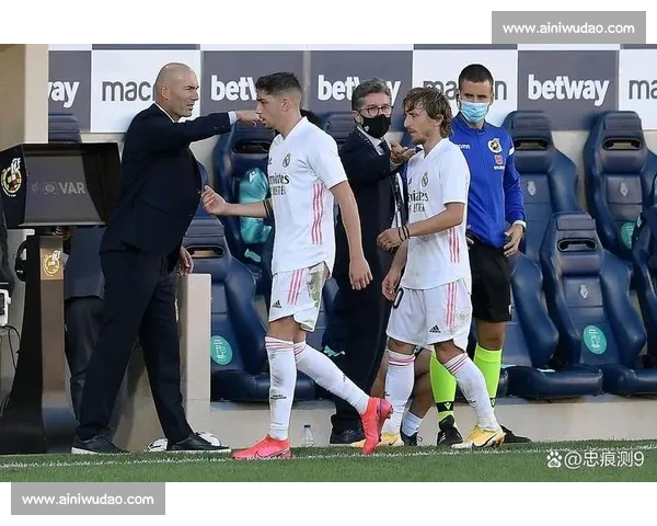 弗拉特西铁心留队 + 霍伊伦谈判关键！国米跟队记者 Filippo 曝转会双重博弈